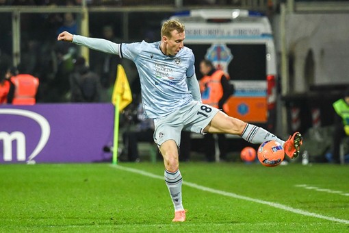 L’Udinese vince in Sardegna, festa salvezza rinviata per il Cagliari L’Udinese vince in Sardegna, festa salvezza rinviata per il Cagliari