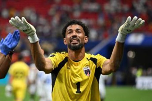 Vozinha, dopo il Mondiale trova squadra e... piange