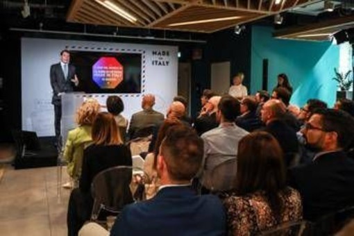 Amazon, da provincia a clienti nel mondo, 45% pmi su negozio on line ha sede in zone rurali Amazon, da provincia a clienti nel mondo, 45% pmi su negozio on line ha sede in zone rurali