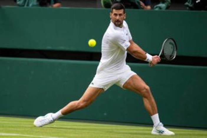 Wimbledon, oggi quarti Djokovic-Auger Aliassime: orario, precedenti e dove vederla Wimbledon, oggi quarti Djokovic-Auger Aliassime: orario, precedenti e dove vederla