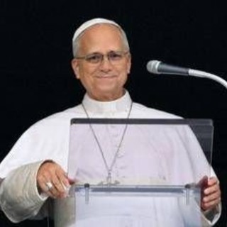 Papa Leone XIV, i medici: "Non servono altre terapie dopo l'operazione" Papa Leone XIV, i medici: "Non servono altre terapie dopo l'operazione"