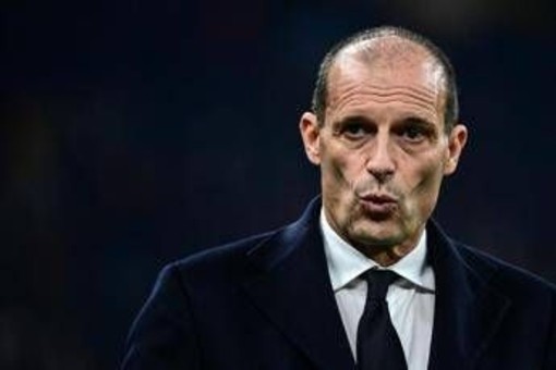 Polemiche in Milan-Lazio, Allegri: "Espulsione? Non l'ho offeso". E Sarri non parla Polemiche in Milan-Lazio, Allegri: "Espulsione? Non l'ho offeso". E Sarri non parla