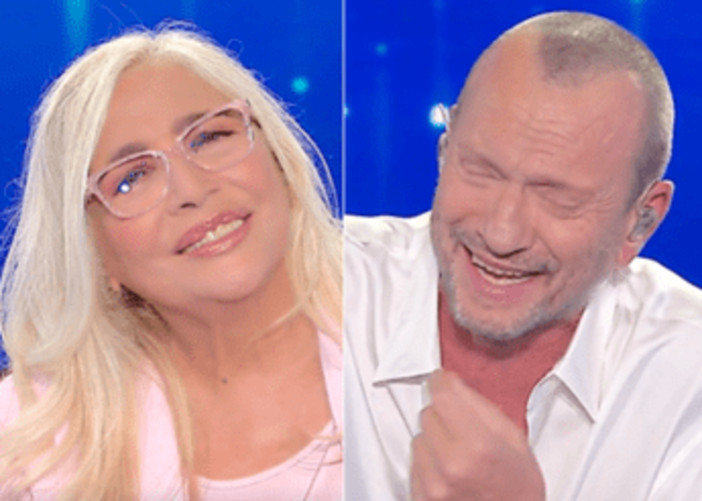Mara Venier punge Biagio Antonacci: "Se solo ci avessi provato con me..." Mara Venier punge Biagio Antonacci: "Se solo ci avessi provato con me..."