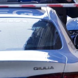 Napoli, rissa e spari in piazza Montesanto: sequestrato kalashnikov, tre fermi tra cui una donna