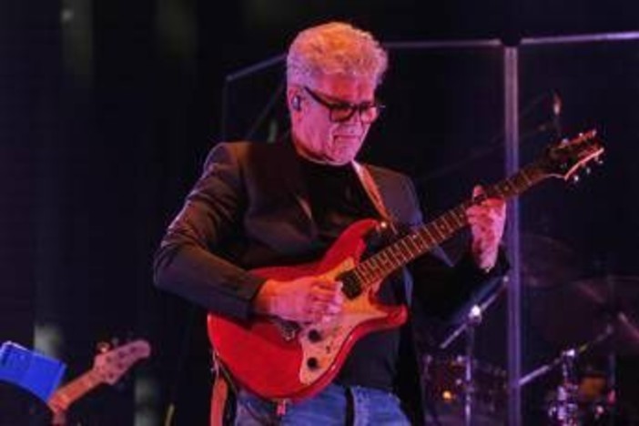 Sanremo 2026, Michele Zarrillo chi è: la cover con Sal Da Vinci Sanremo 2026, Michele Zarrillo chi è: la cover con Sal Da Vinci