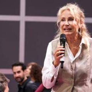 Licia Colò a Verissimo, insultata per l'età: "Mi dicono di andare in pensione. Ho 64 anni e sono felice"