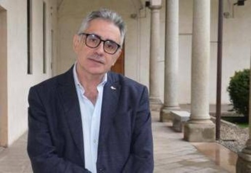 Vaccini, Pregliasco: "Utili nell'arco della vita, in anziani riducono peggioramento cronicità" Vaccini, Pregliasco: "Utili nell'arco della vita, in anziani riducono peggioramento cronicità"