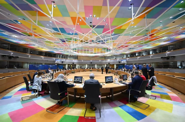 Da Ue prestito di 90 miliardi a Kiev, accantonato uso degli asset