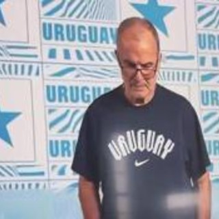 Uruguay, Bielsa protesta contro i 'nuovi' Mondiali Uruguay, Bielsa protesta contro i 'nuovi' Mondiali