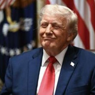 Trump vuole il suo volto stampato sulla banconota da 250 dollari