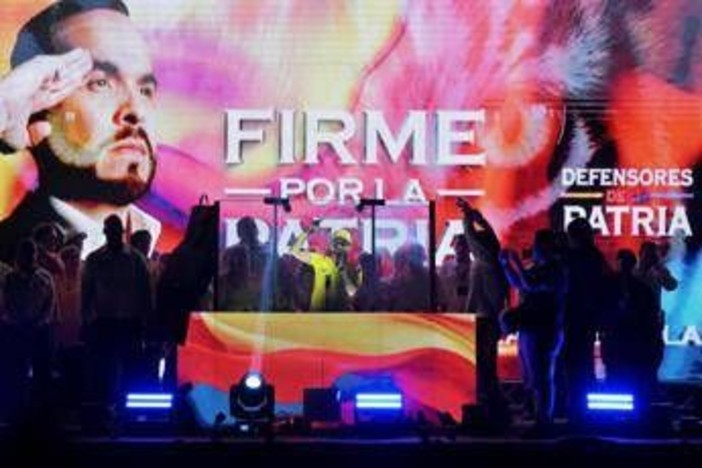 Presidenziali Colombia, in testa il candidato trumpiano dell'estrema destra: Cepeda contesta i risultati Presidenziali Colombia, in testa il candidato trumpiano dell'estrema destra: Cepeda contesta i risultati