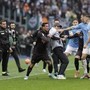Lazio-Napoli, caos finale con tre espulsi e Conte in campo. Cos'è successo Lazio-Napoli, caos finale con tre espulsi e Conte in campo. Cos'è successo
