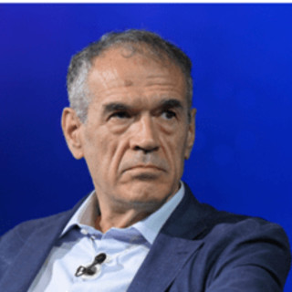 Energia, Cottarelli: "No a tasse sugli extraprofitti, si scoraggiano gli investimenti"