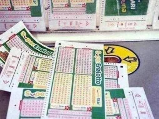 Superenalotto, 5+1 vince 518mila euro: la combinazione vincente di oggi 8 ottobre
