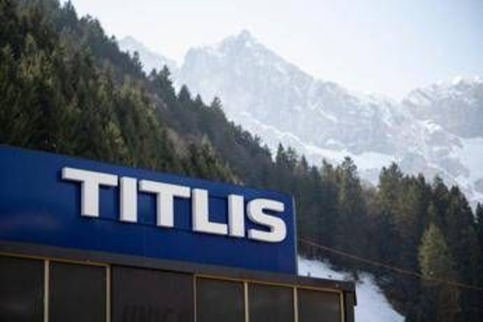 Svizzera, cabinovia precipita per forte vento: almeno un ferito