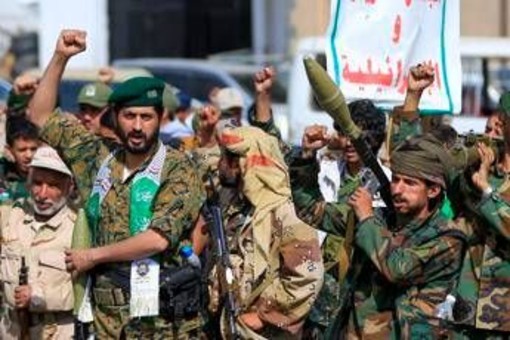 Yemen, ribelli Houthi avanzano sul Mar Rosso: cadono Dhubab e l’isola di Perim Yemen, ribelli Houthi avanzano sul Mar Rosso: cadono Dhubab e l’isola di Perim