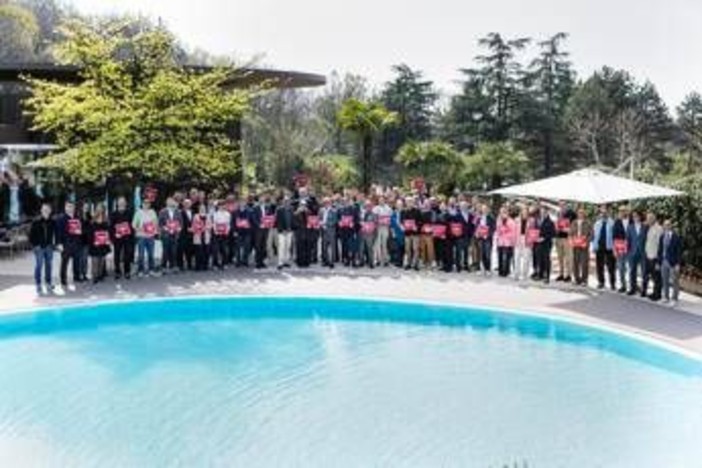 Consegnate da Metro Italia le targhe ufficiali della Guida Michelin 2026 ai ristoranti lombardi