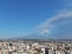 Etna, cenere sull'aeroporto di Catania e nuove limitazioni: 12 arrivi ogni ora fino alle 18