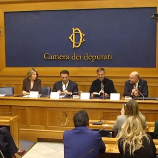 Beppe Convertini racconta in un libro l’Italia dei piccoli borghi