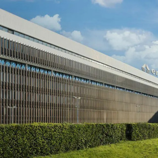 Engineering completa la cessione di Alfahealth ad Accenture