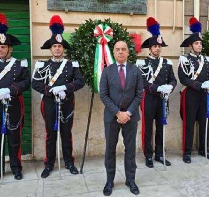 Cannella ricorda Dalla Chiesa: "Da lui altissimo esempio per istituzioni e giovani generazioni". Cannella ricorda Dalla Chiesa: "Da lui altissimo esempio per istituzioni e giovani generazioni".