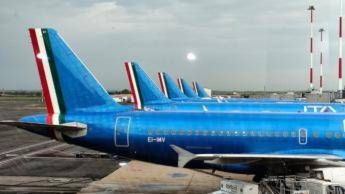 Sciopero aereo oggi 17 dicembre, stop di 4 ore: chi si ferma e voli garantiti Sciopero aereo oggi 17 dicembre, stop di 4 ore: chi si ferma e voli garantiti