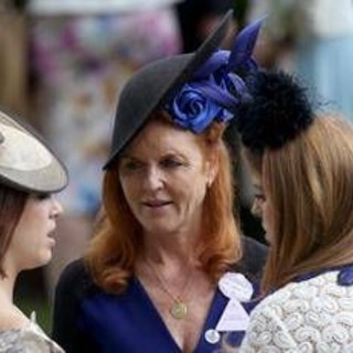 Dove è finita Sarah Ferguson? Secondo un esperto reale ha trascorso l'estate nella dimora del suo ex fidanzato in Svizzera Dove è finita Sarah Ferguson? Secondo un esperto reale ha trascorso l'estate nella dimora del suo ex fidanzato in Svizzera