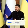 Ucraina, Zelensky”Giorni pieni di consultazioni,ascolto ciò che dicono le persone” Ucraina, Zelensky”Giorni pieni di consultazioni,ascolto ciò che dicono le persone”